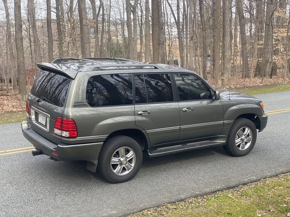 2006 Lexus LX 2nd Gen - Image 14 of 31