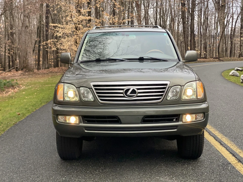 2006 Lexus LX 2nd Gen - Image 8 of 31