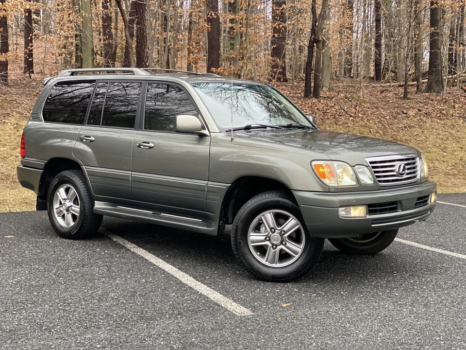 2006 Lexus LX 2nd Gen - Image 12 of 31