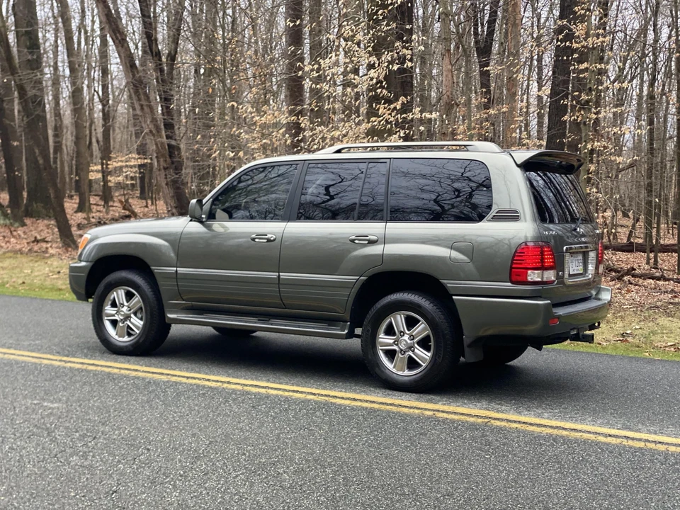 2006 Lexus LX 2nd Gen - Image 30 of 31
