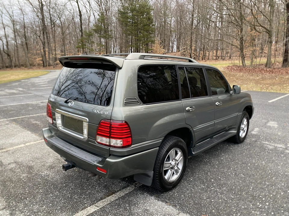 2006 Lexus LX 2nd Gen - Image 18 of 31