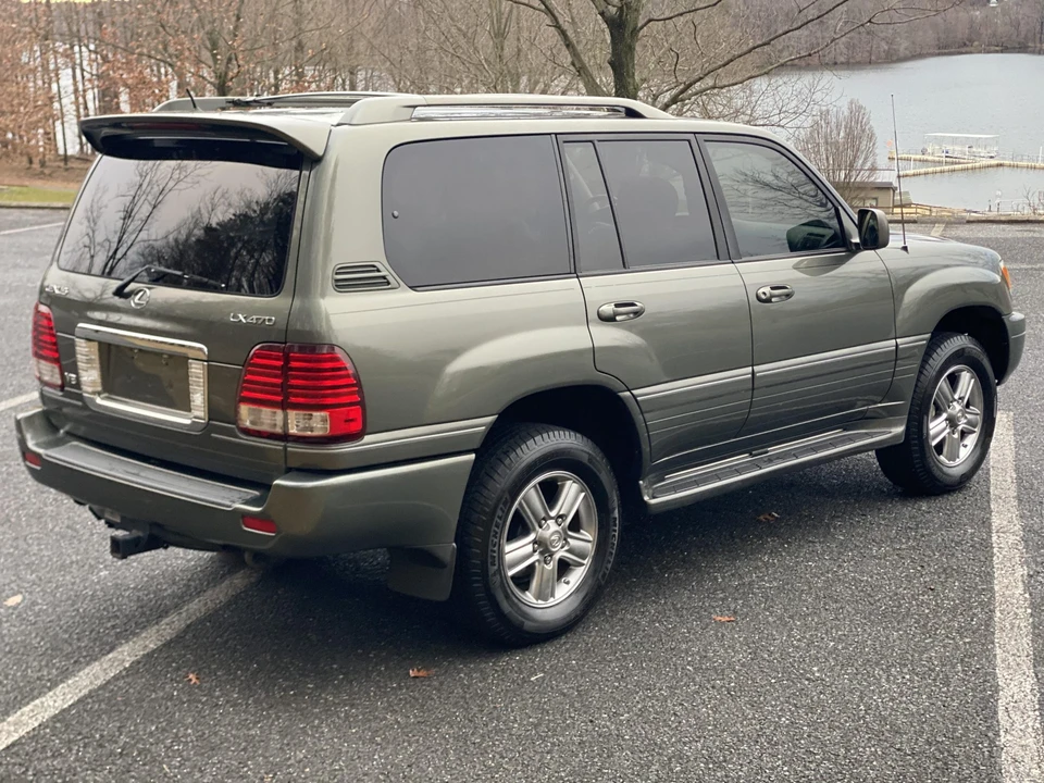 2006 Lexus LX 2nd Gen - Image 15 of 31