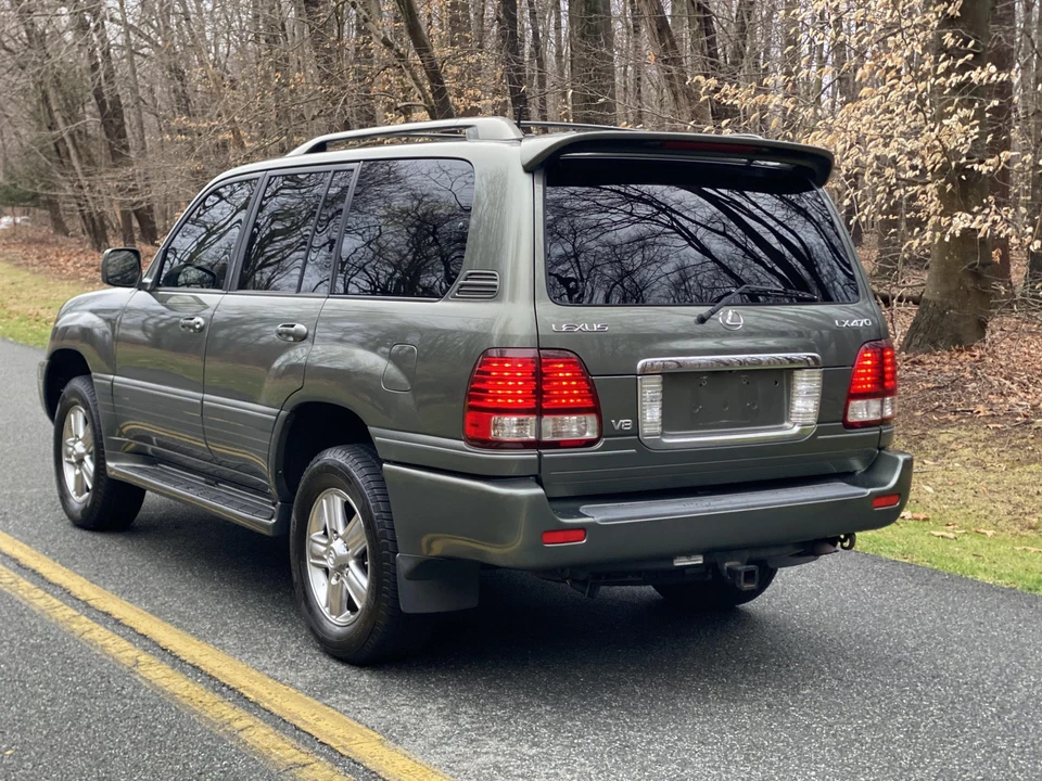 2006 Lexus LX 2nd Gen - Image 23 of 31