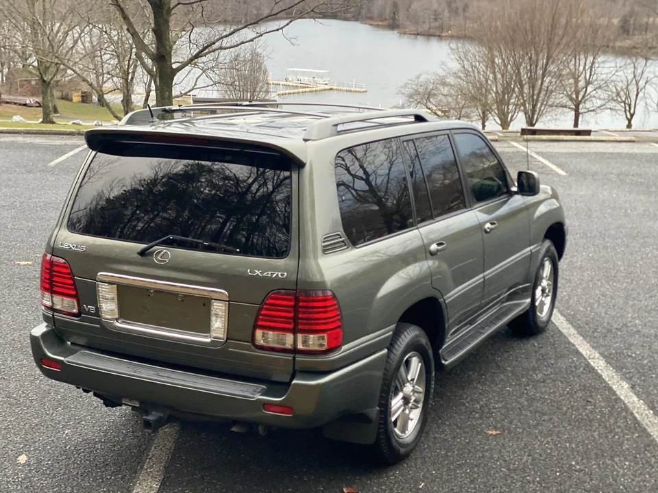 2006 Lexus LX 2nd Gen - Image 21 of 31