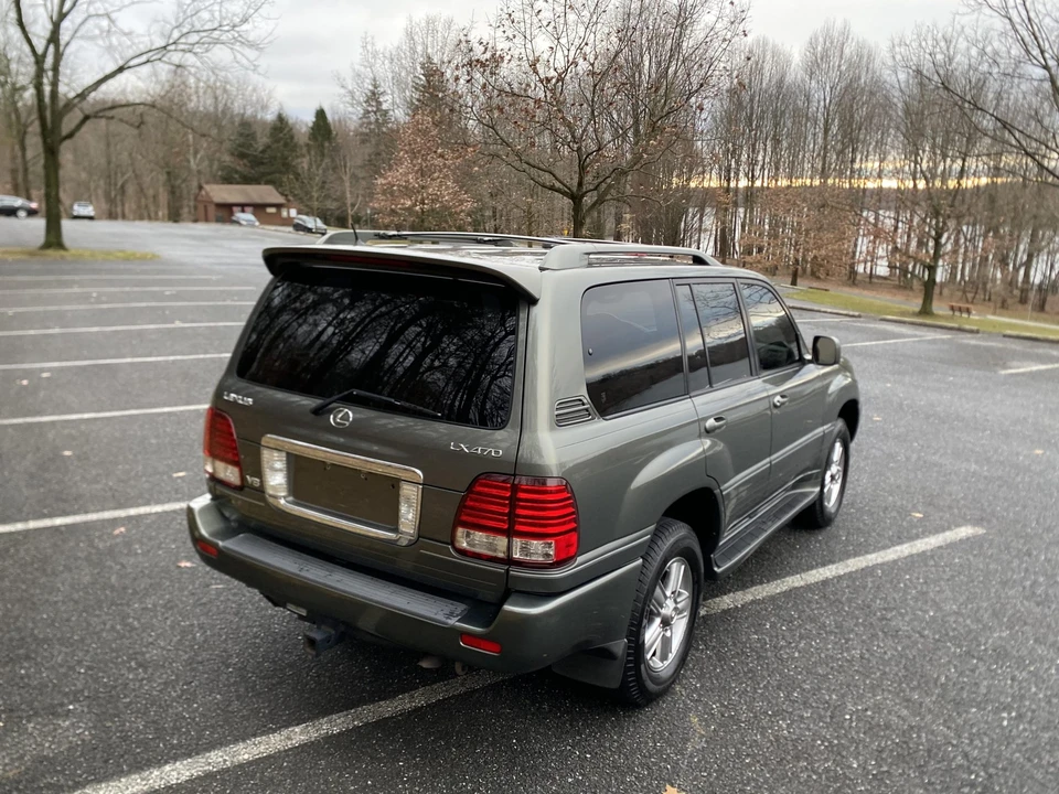 2006 Lexus LX 2nd Gen - Image 16 of 31