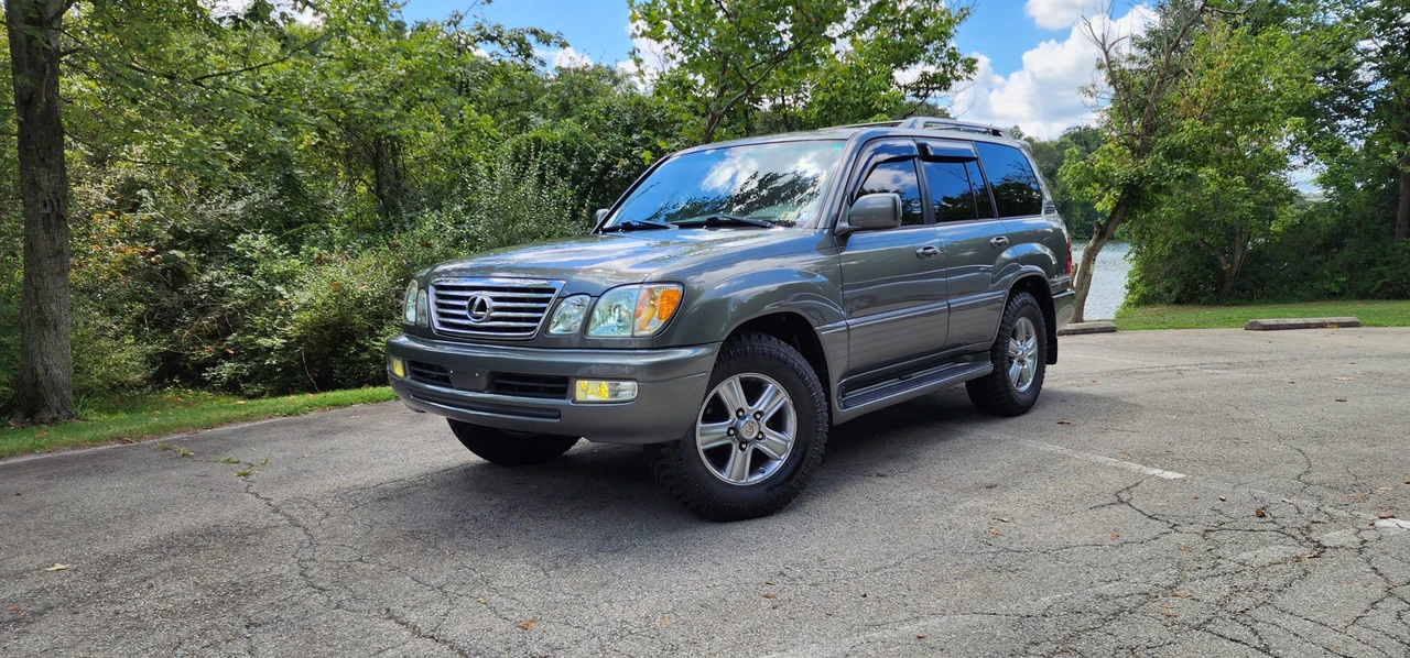 2006 Lexus LX 2nd Gen - Image 3 of 31