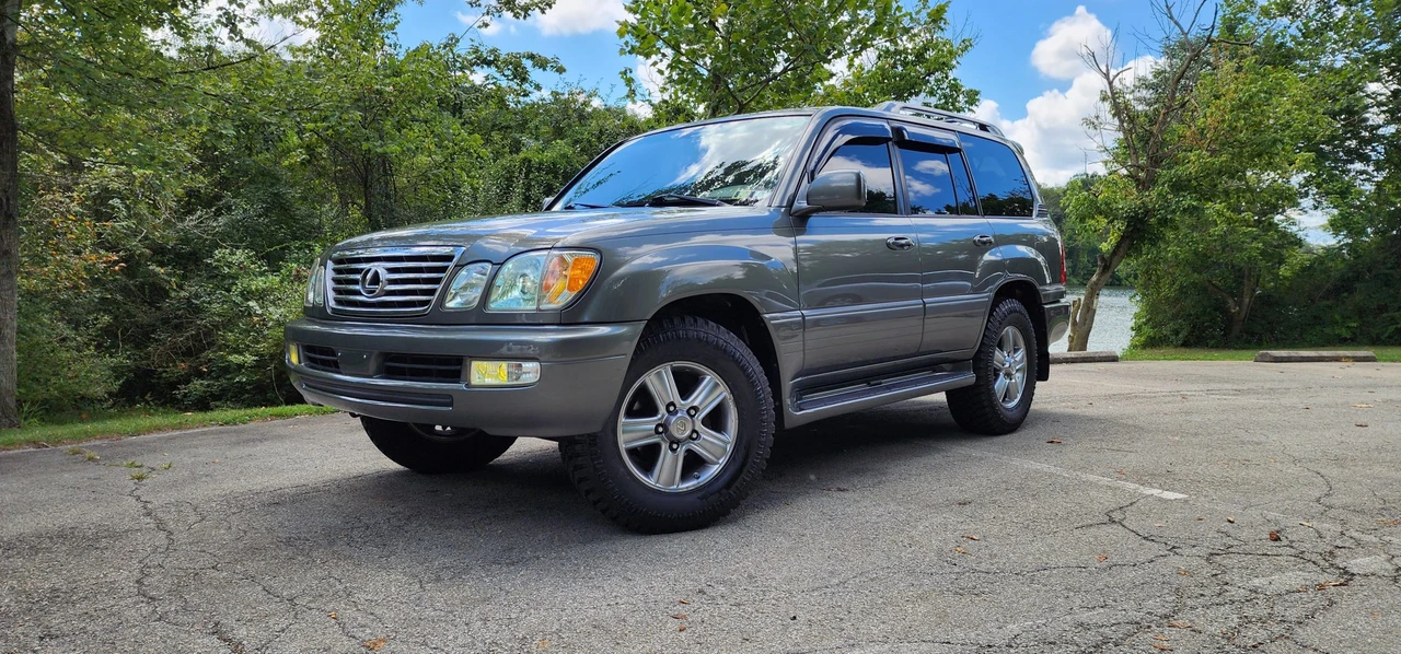 2006 Lexus LX 2nd Gen - Image 4 of 31