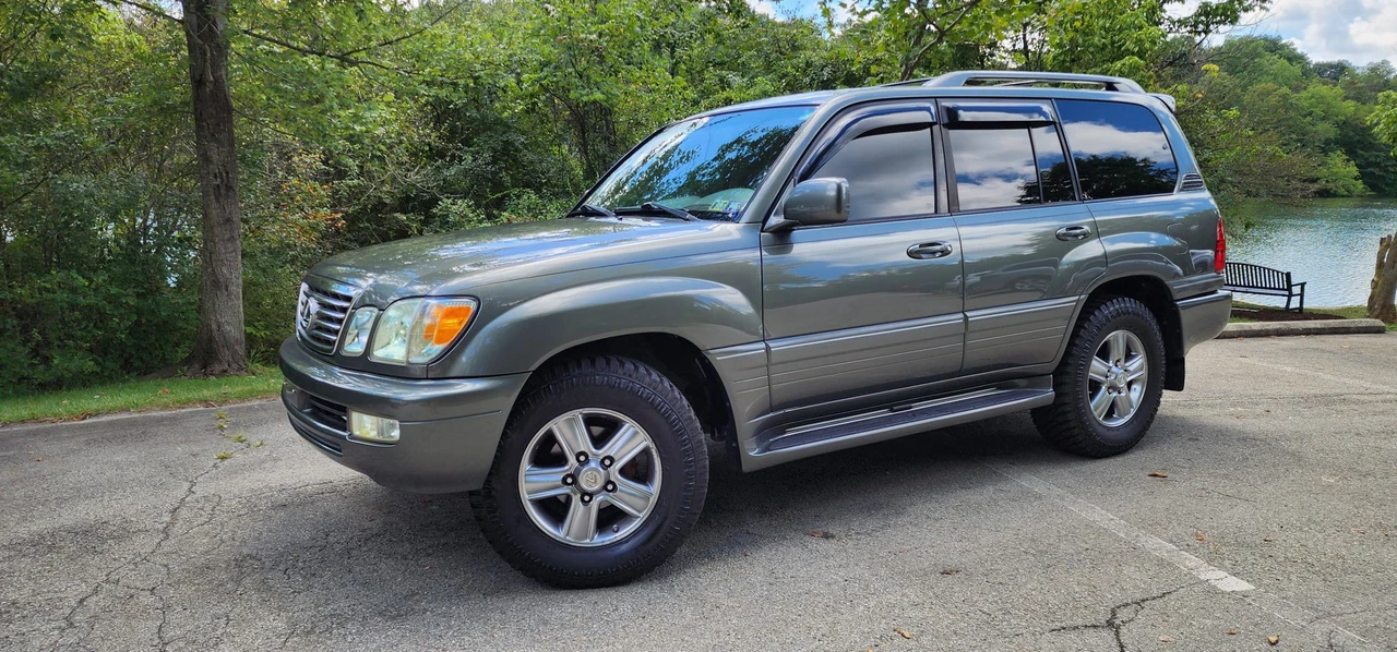 2006 Lexus LX 2nd Gen - Image 5 of 31