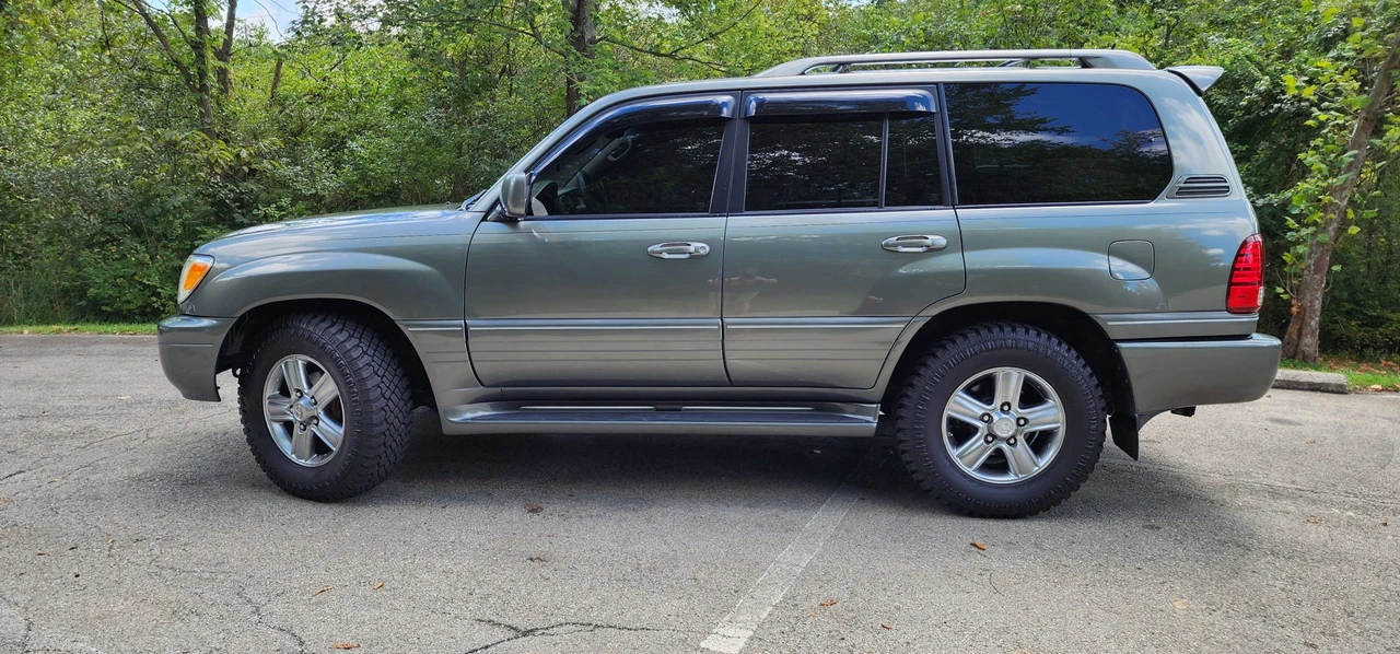 2006 Lexus LX 2nd Gen - Image 7 of 31