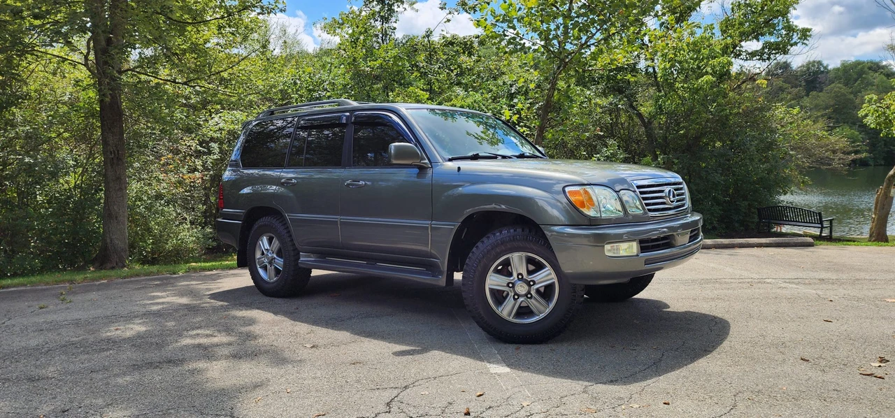 2006 Lexus LX 2nd Gen - Image 22 of 31