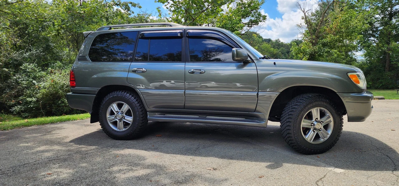 2006 Lexus LX 2nd Gen - Image 18 of 31