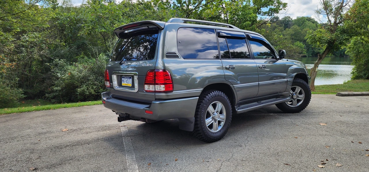2006 Lexus LX 2nd Gen - Image 15 of 31