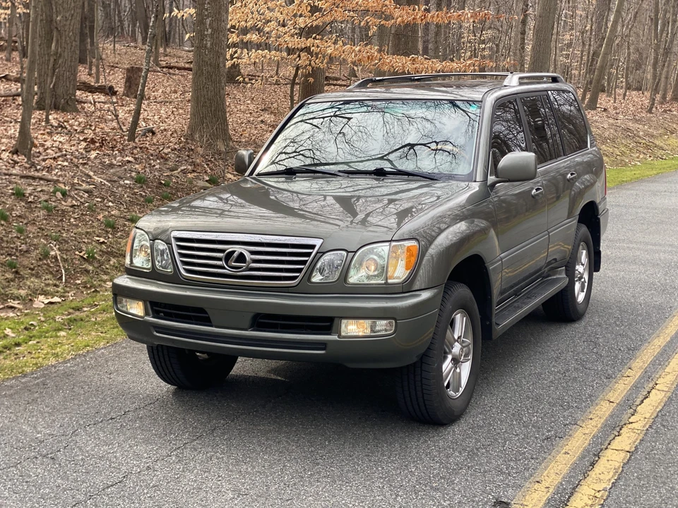 2006 Lexus LX 2nd Gen - Image 6 of 31