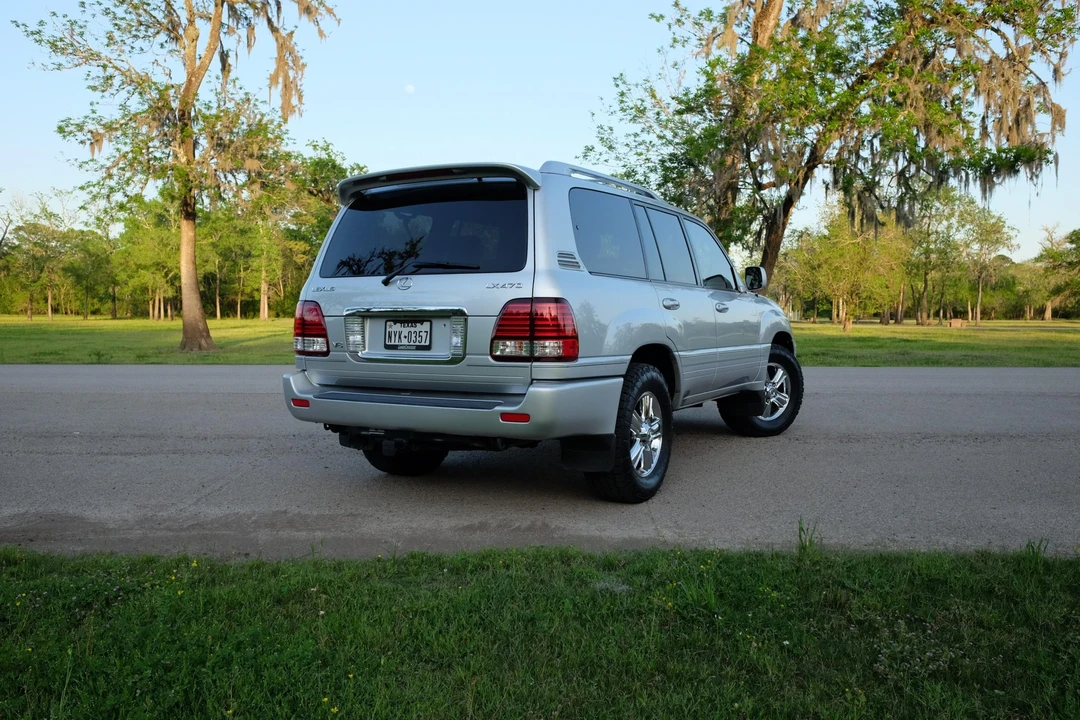 2006 Lexus LX 2nd Gen - Image 22 of 31
