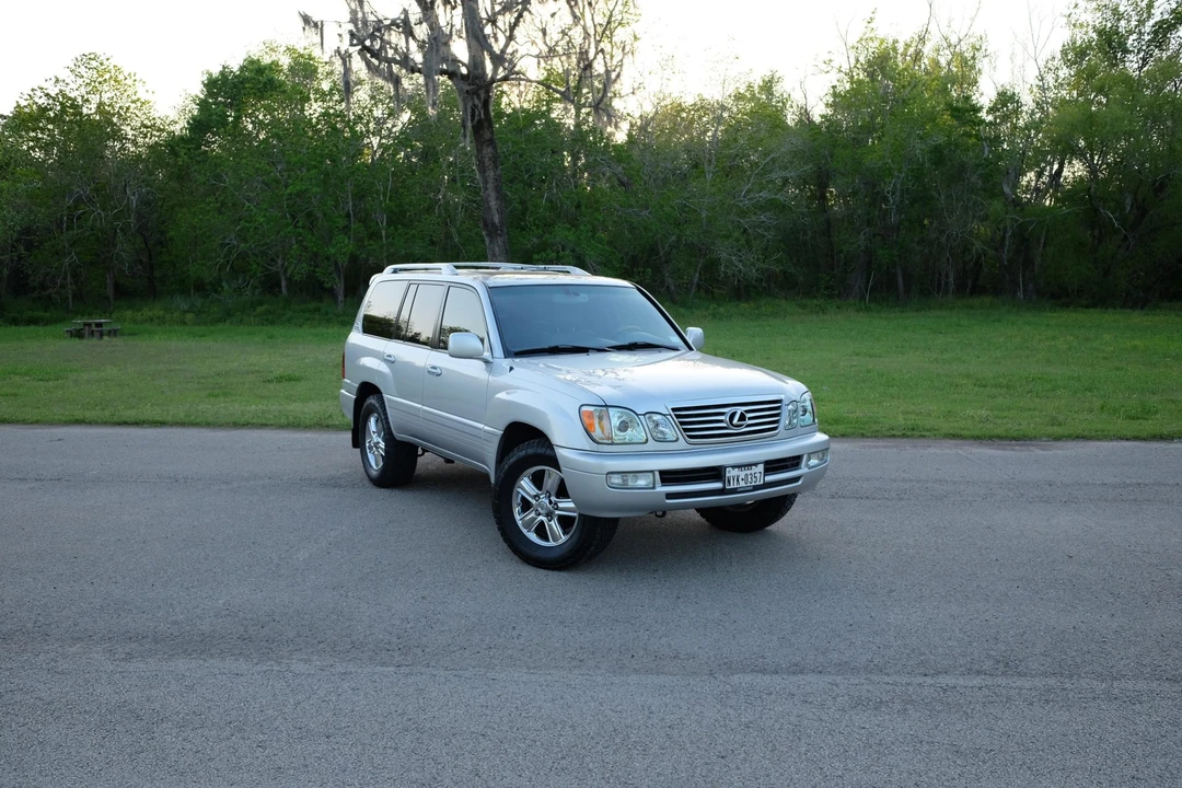 2006 Lexus LX 2nd Gen - Image 13 of 31