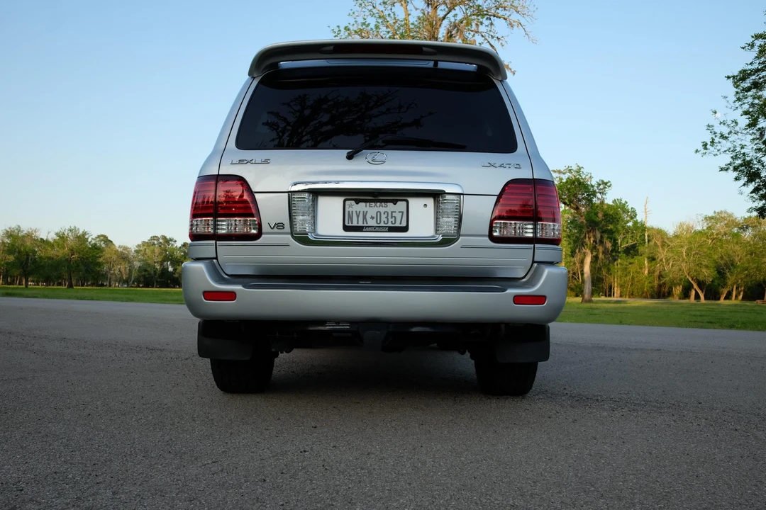 2006 Lexus LX 2nd Gen - Image 23 of 31