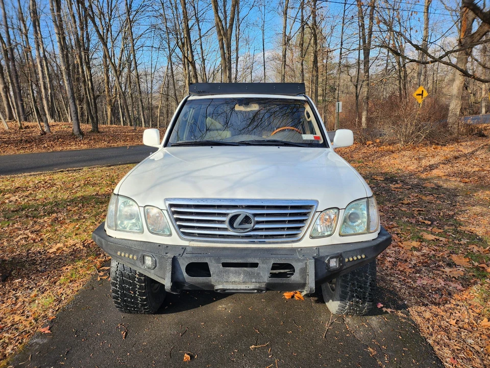 2006 Lexus LX 2nd Gen - Image 3 of 31