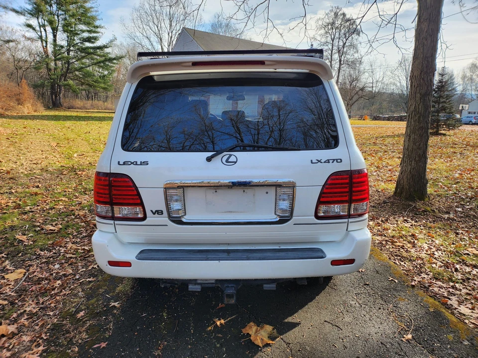 2006 Lexus LX 2nd Gen - Image 9 of 31