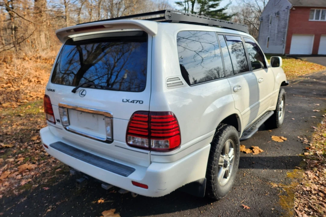 2006 Lexus LX 2nd Gen - Image 8 of 31