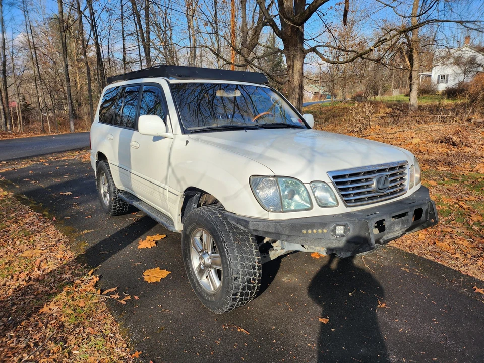 2006 Lexus LX 2nd Gen - Image 4 of 31