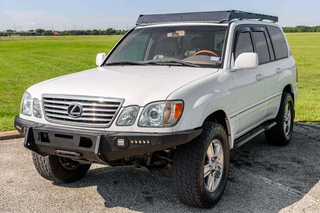 2006 Lexus LX 2nd Gen - Image 2 of 31
