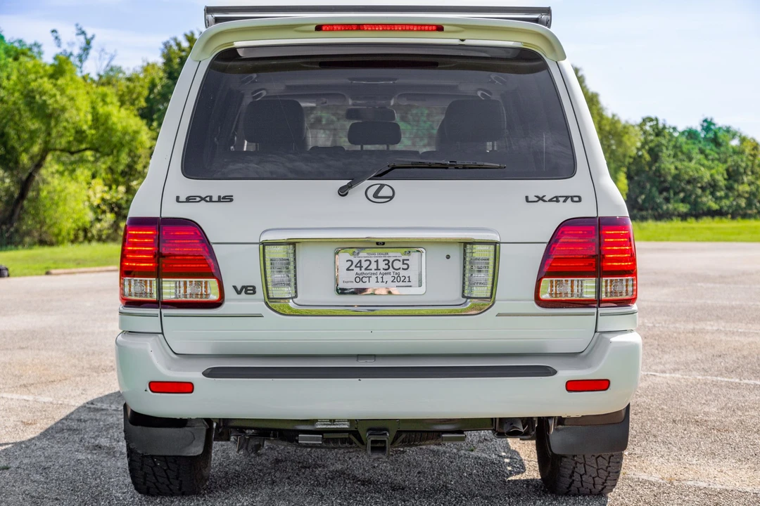 2006 Lexus LX 2nd Gen - Image 6 of 31