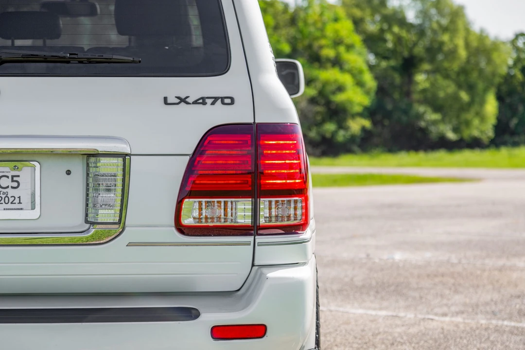 2006 Lexus LX 2nd Gen - Image 20 of 31