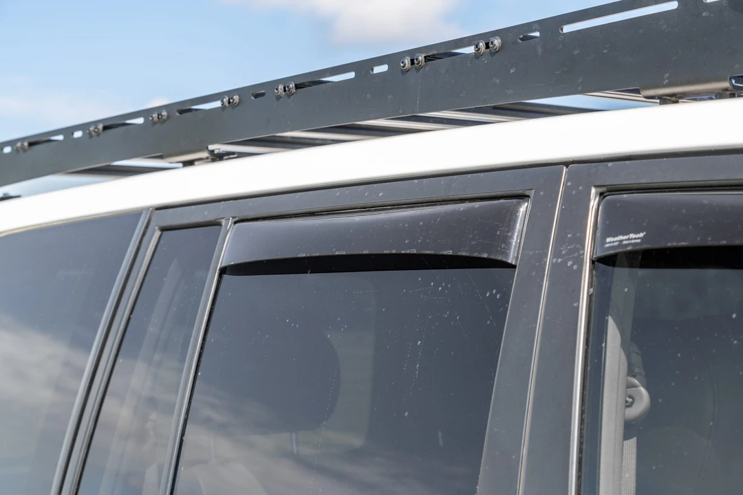 2006 Lexus LX 2nd Gen - Image 27 of 31