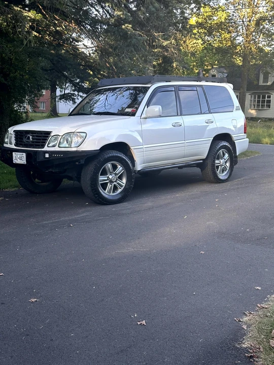 2006 Lexus LX 2nd Gen - Image 15 of 31