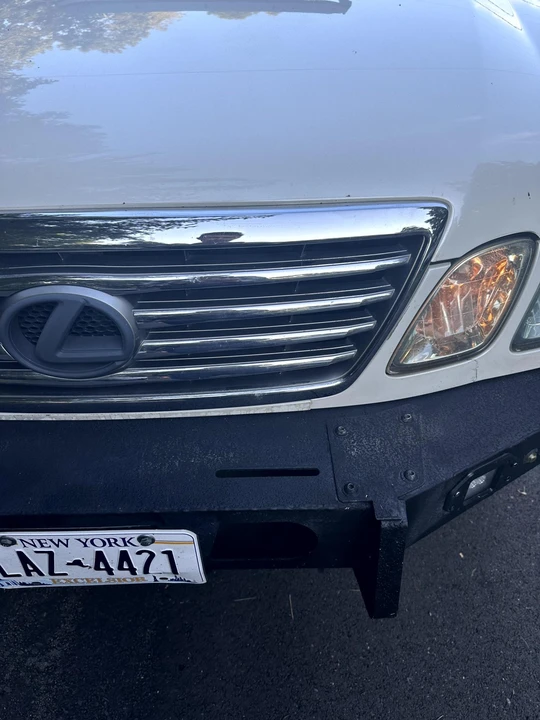 2006 Lexus LX 2nd Gen - Image 23 of 31