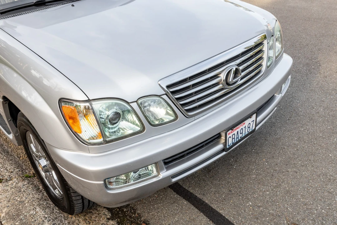 2006 Lexus LX 2nd Gen - Image 18 of 31