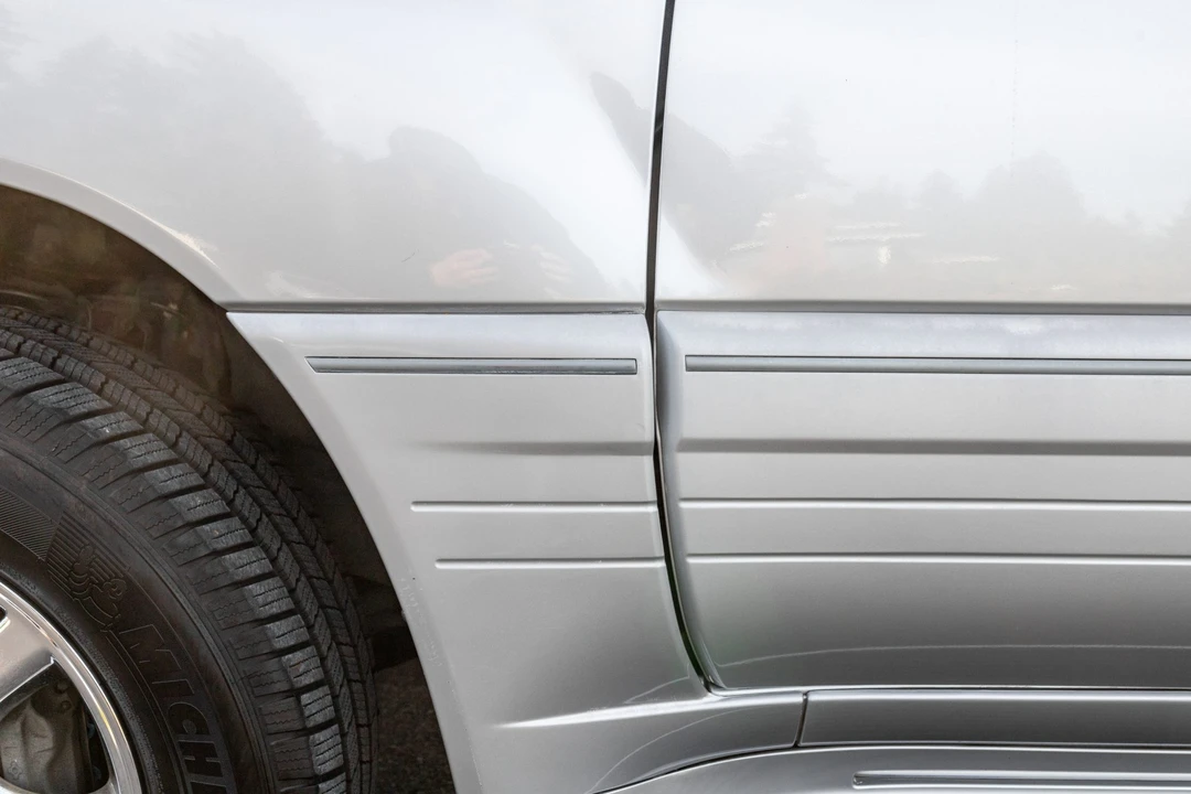 2006 Lexus LX 2nd Gen - Image 12 of 31
