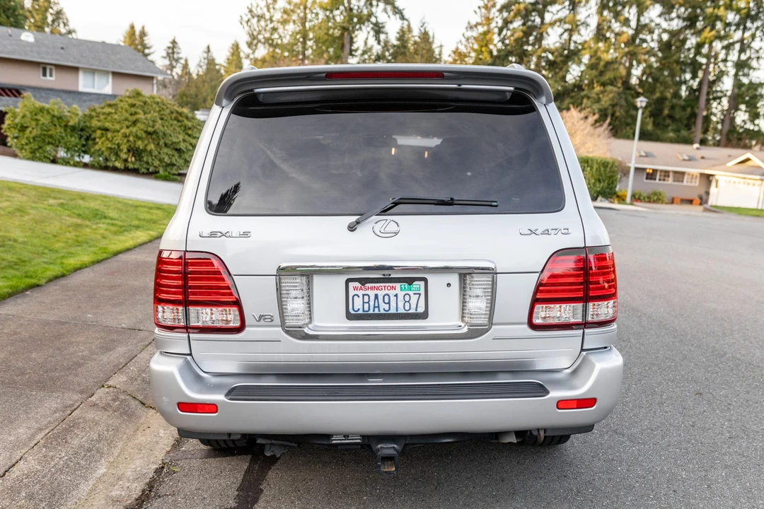 2006 Lexus LX 2nd Gen - Image 5 of 31