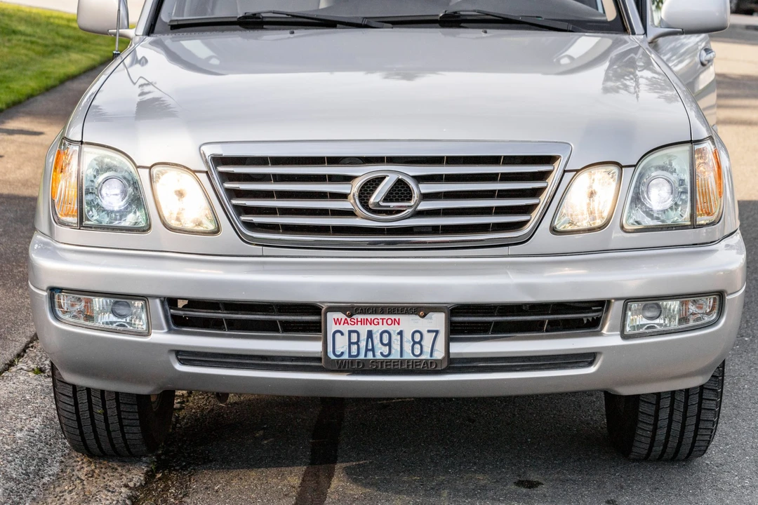 2006 Lexus LX 2nd Gen - Image 19 of 31