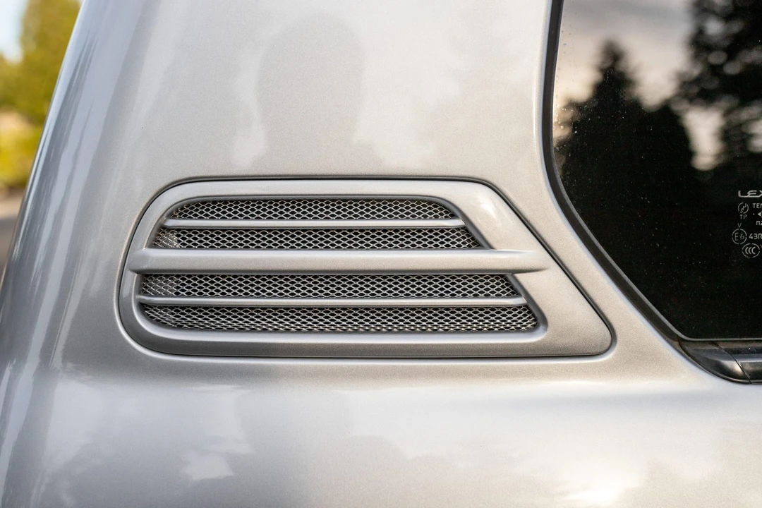 2006 Lexus LX 2nd Gen - Image 16 of 31