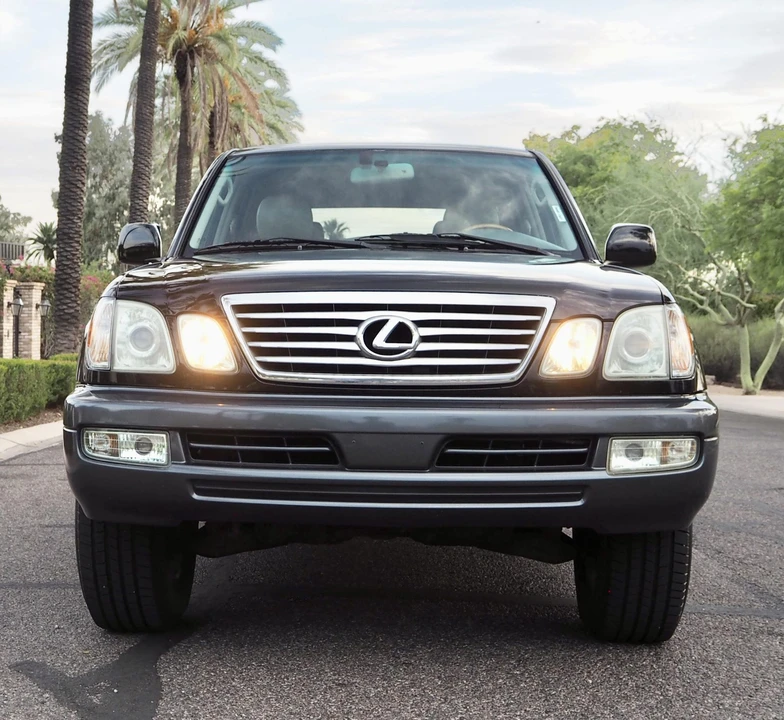 2006 Lexus LX 2nd Gen - Image 6 of 31