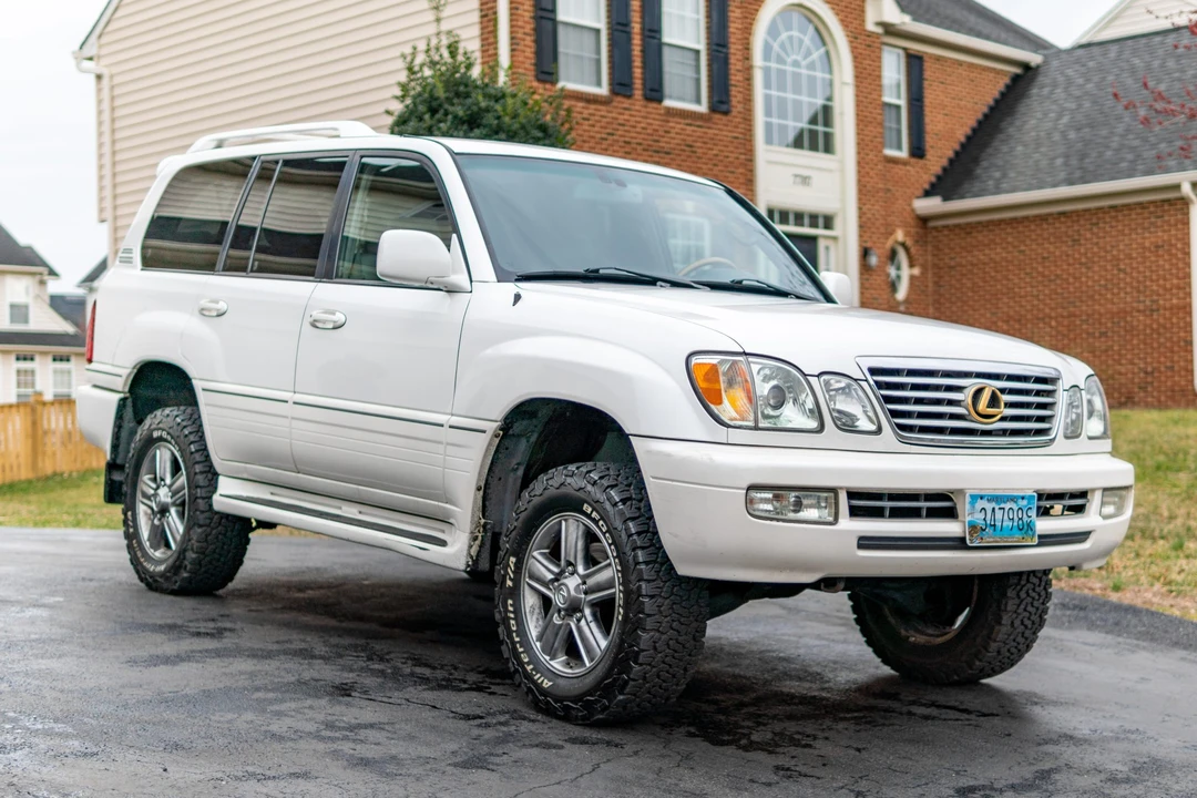 2006 Lexus LX 2nd Gen - Image 8 of 31