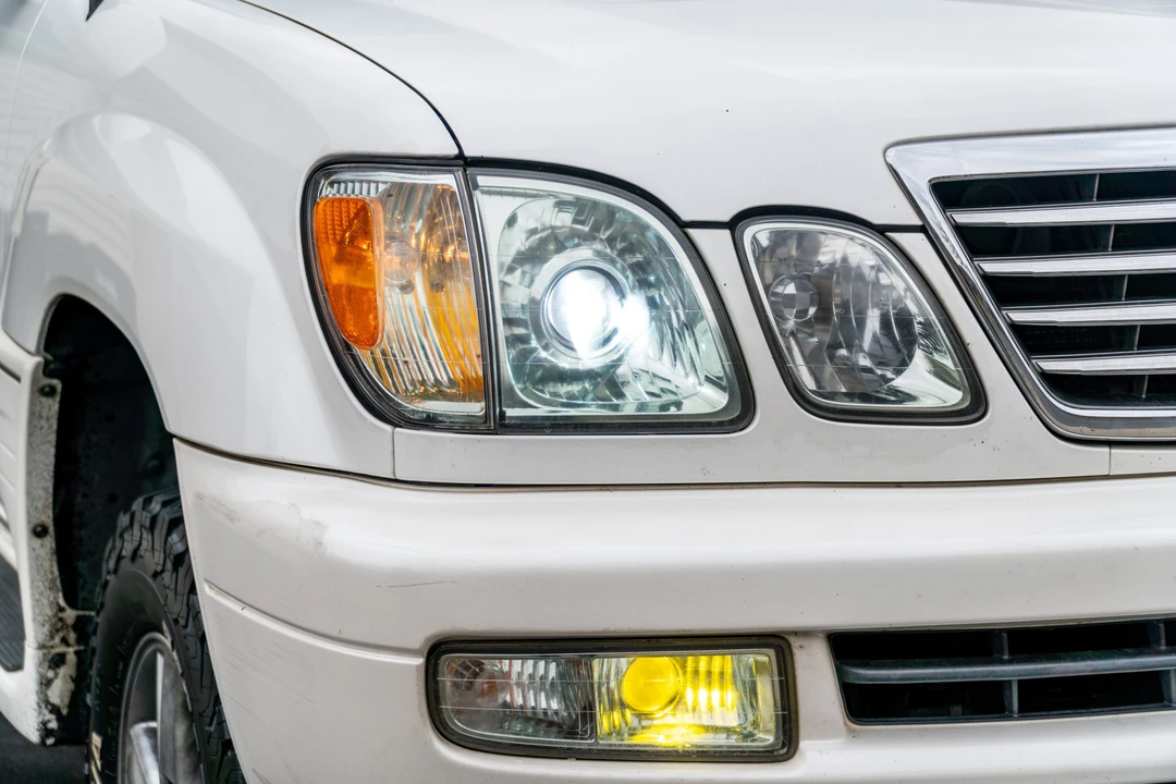 2006 Lexus LX 2nd Gen - Image 12 of 31