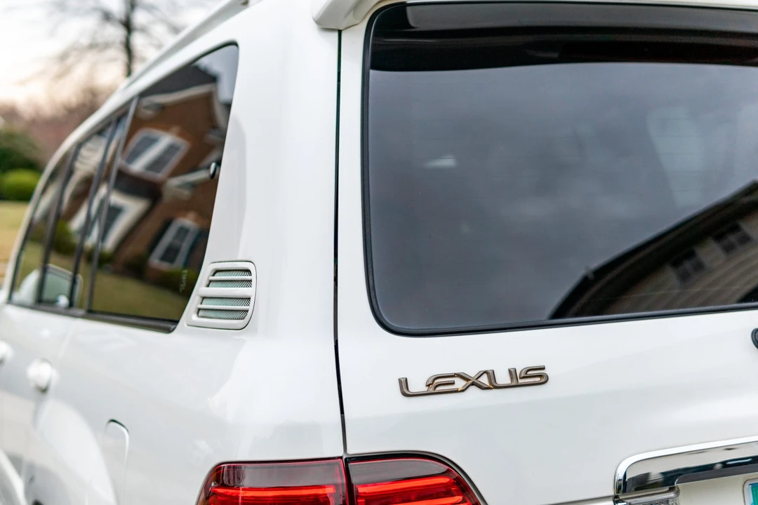 2006 Lexus LX 2nd Gen - Image 22 of 31