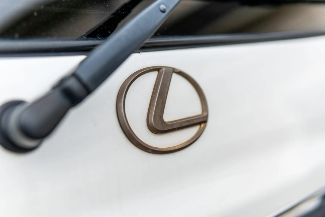 2006 Lexus LX 2nd Gen - Image 27 of 31