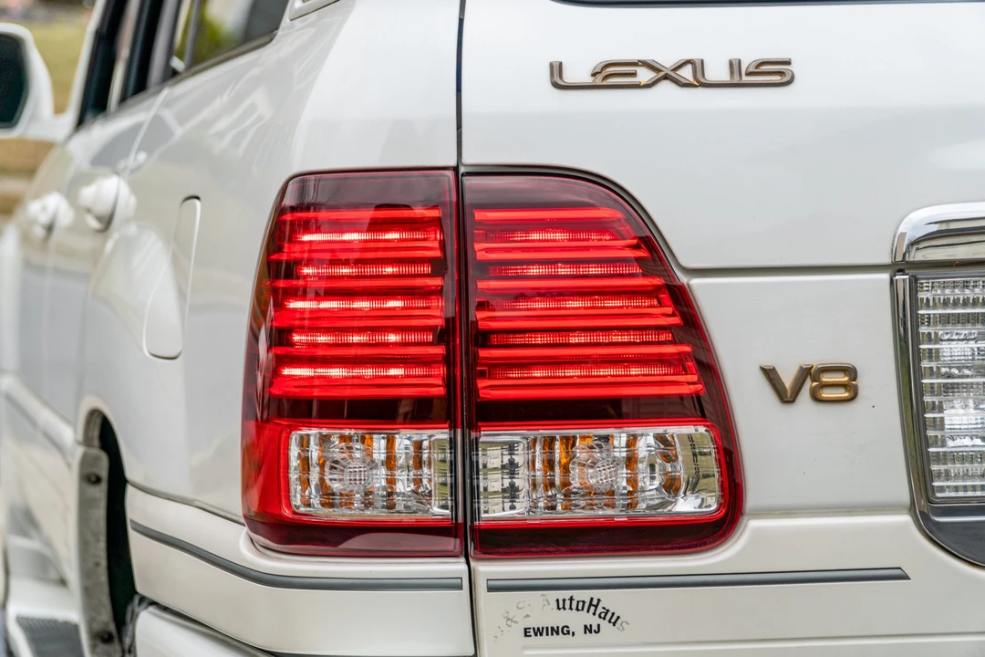 2006 Lexus LX 2nd Gen - Image 25 of 31