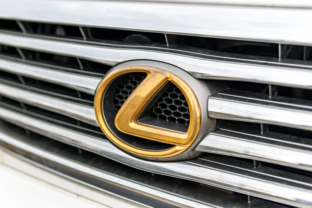 2006 Lexus LX 2nd Gen - Image 13 of 31