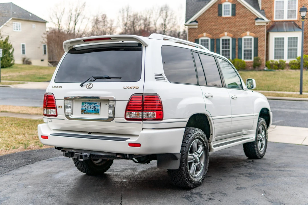 2006 Lexus LX 2nd Gen - Image 6 of 31