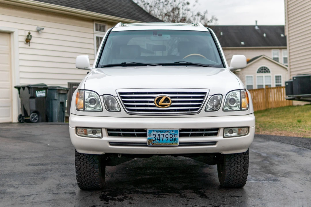 2006 Lexus LX 2nd Gen - Image 10 of 31