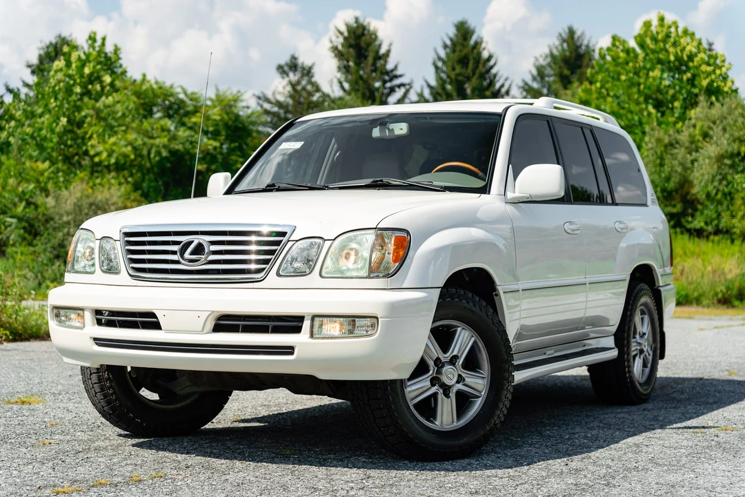 2006 Lexus LX 2nd Gen - Image 6 of 31