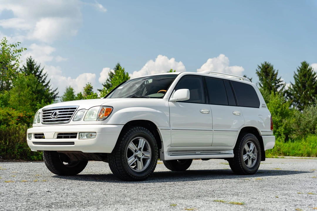 2006 Lexus LX 2nd Gen - Image 10 of 31