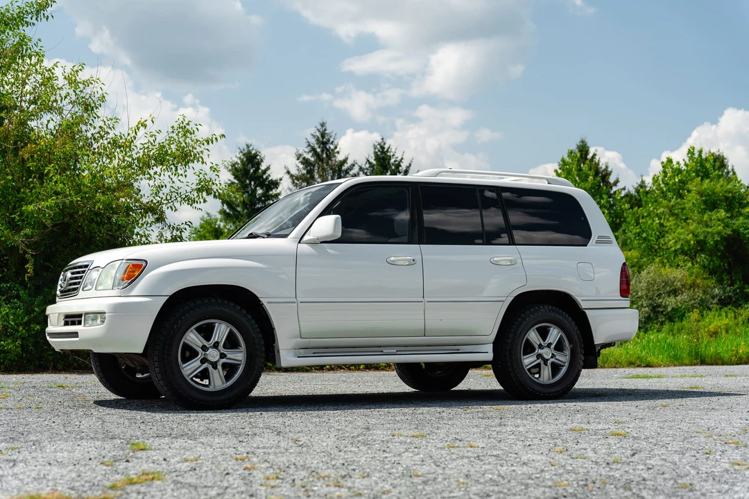 2006 Lexus LX 2nd Gen - Image 12 of 31