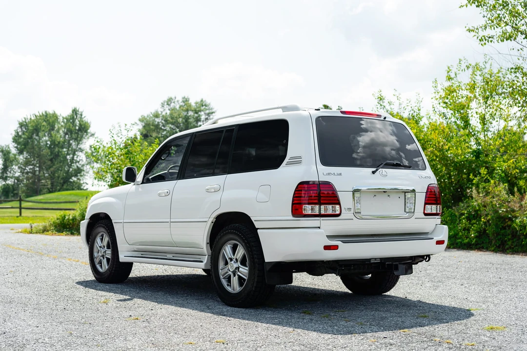 2006 Lexus LX 2nd Gen - Image 22 of 31