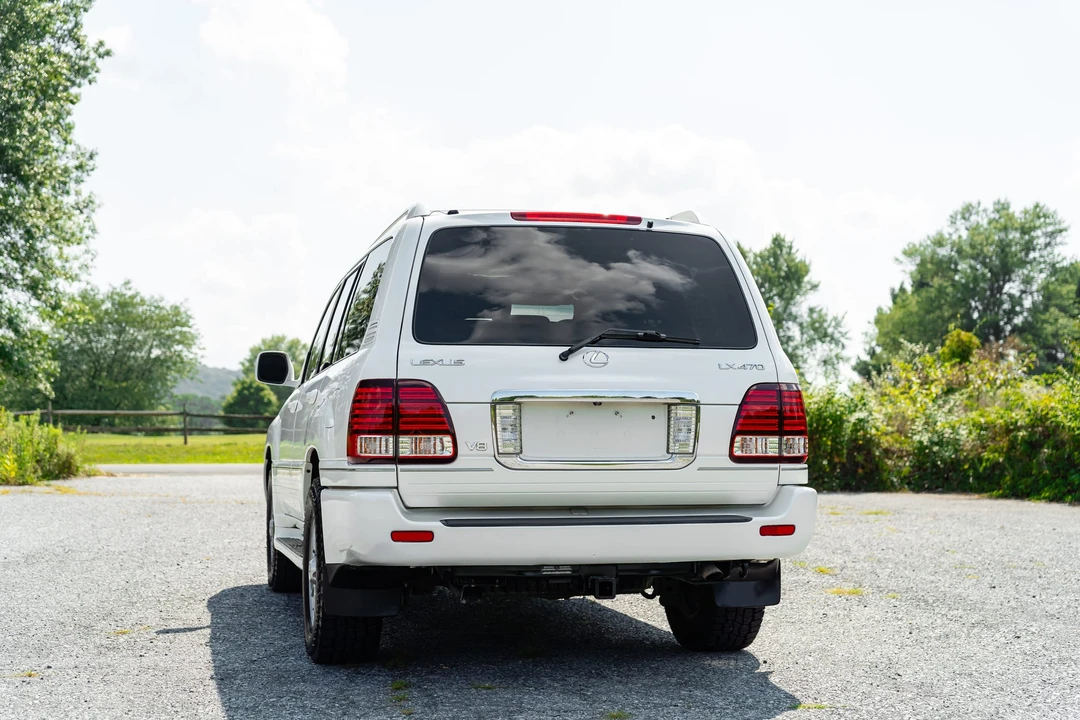 2006 Lexus LX 2nd Gen - Image 26 of 31