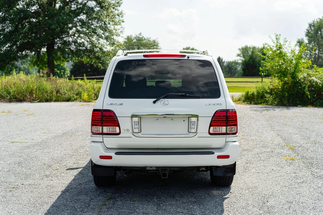 2006 Lexus LX 2nd Gen - Image 27 of 31